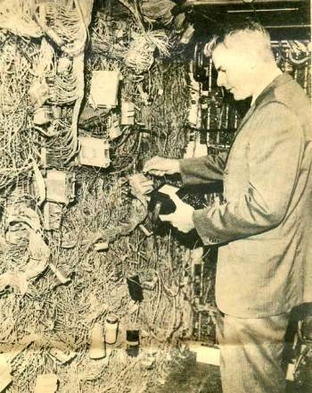 “Rollie Arndt inside the computer [univac 1]”